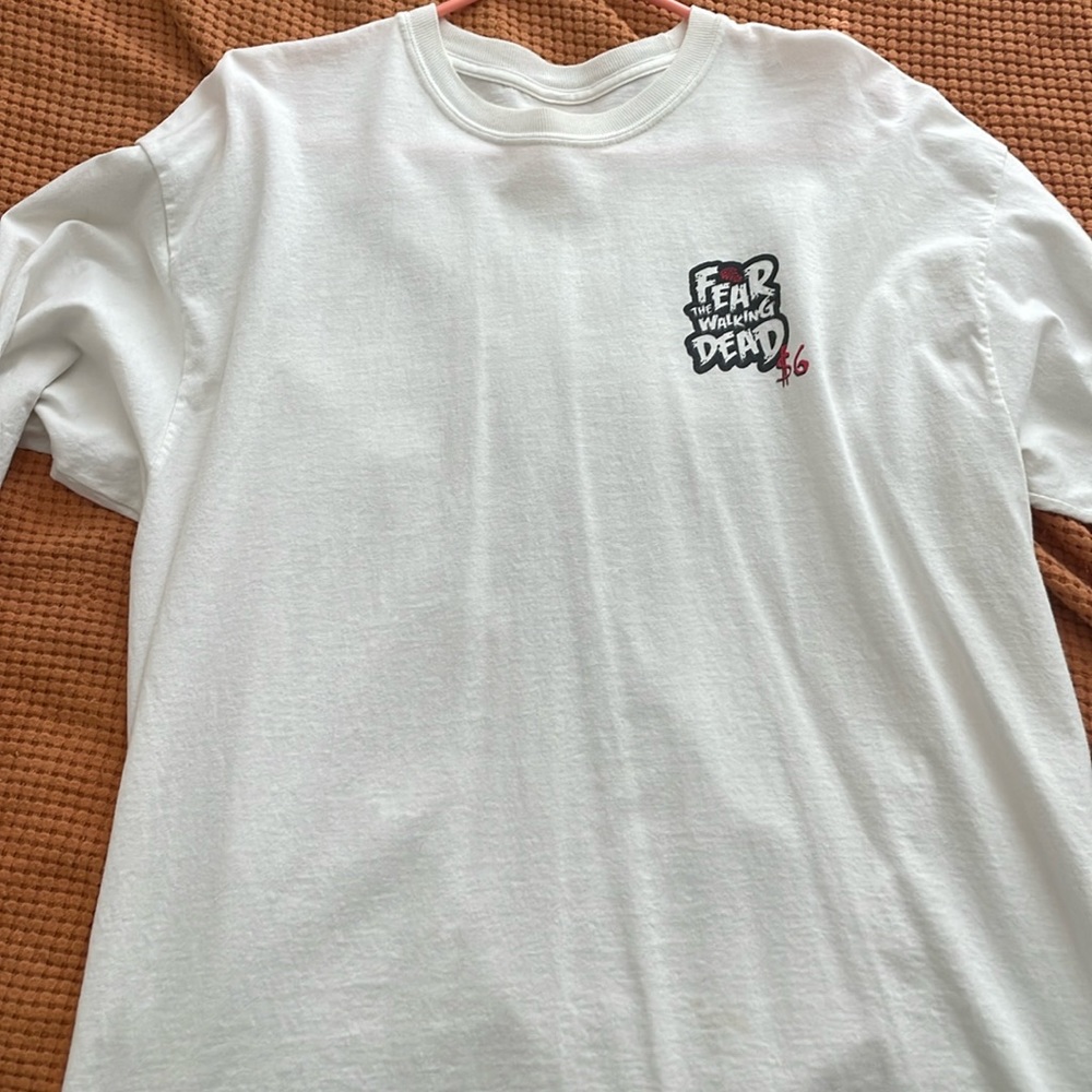 Fear the Walking Dead season 6 crew shirt—merry Christmas zombie